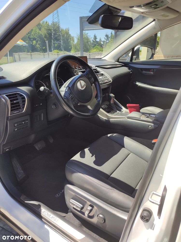 Lexus NX 300 - 12