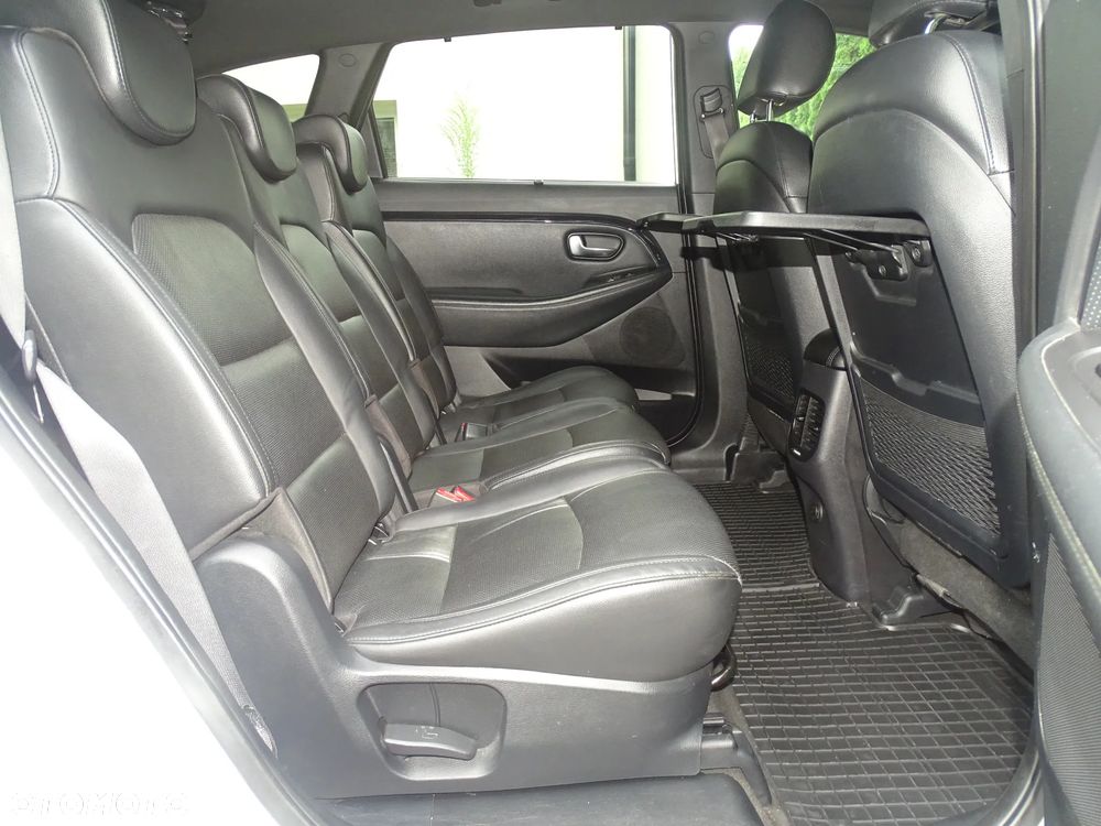 Kia Carens 1.7 CRDi Business Line 7os - 17