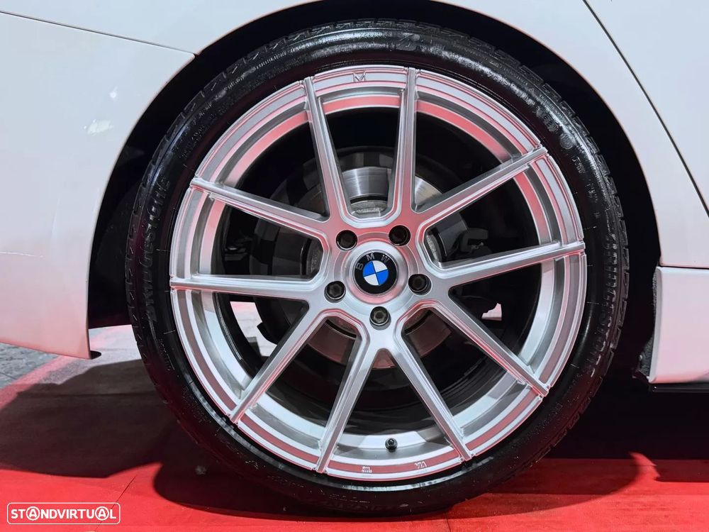 BMW 320 d Auto Pack M - 4