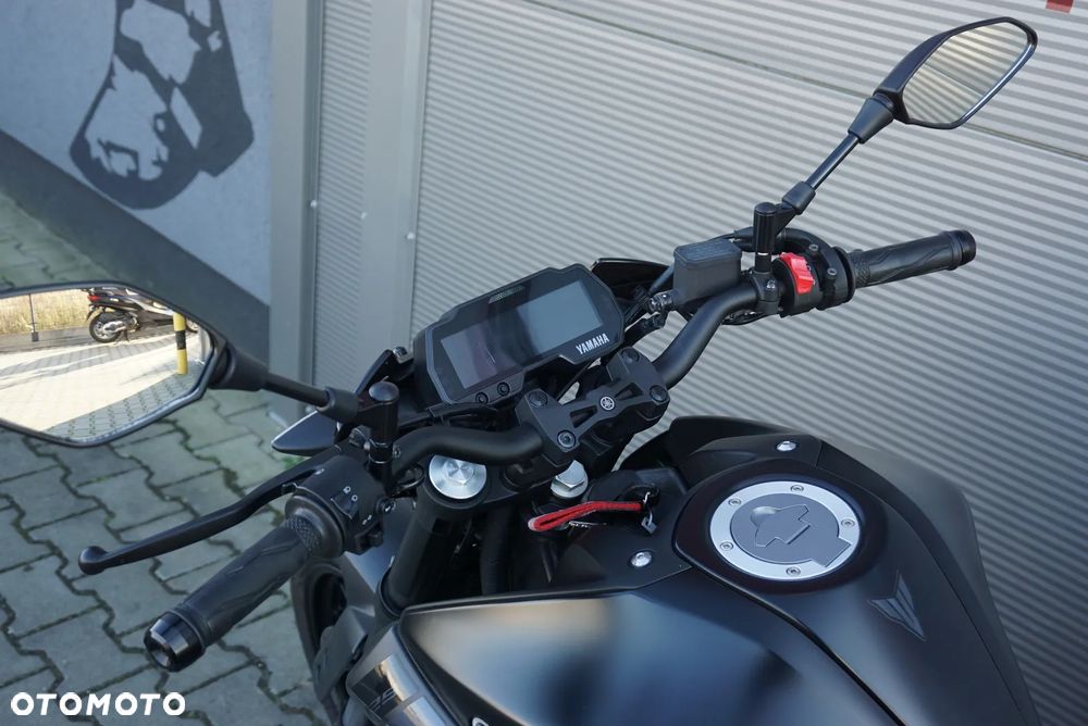 Yamaha MT - 9