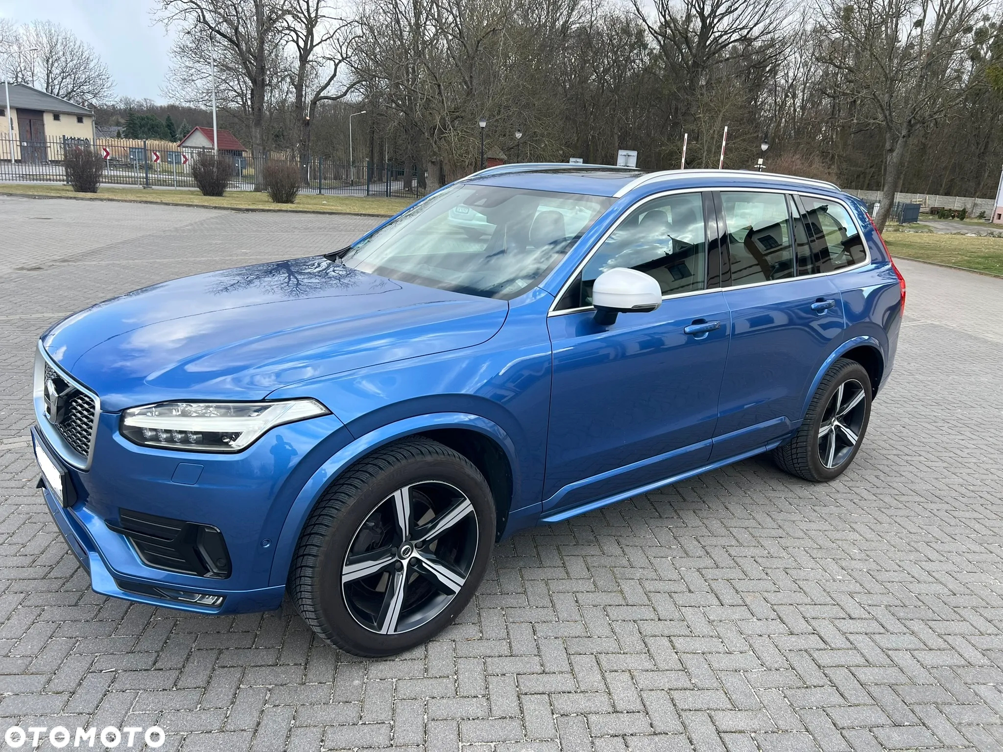Volvo XC 90 D5 AWD R-Design 7os - 6