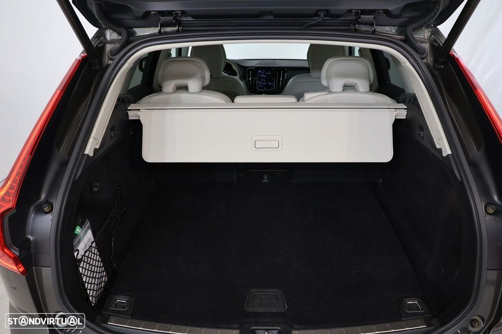 Volvo XC 60 - 32