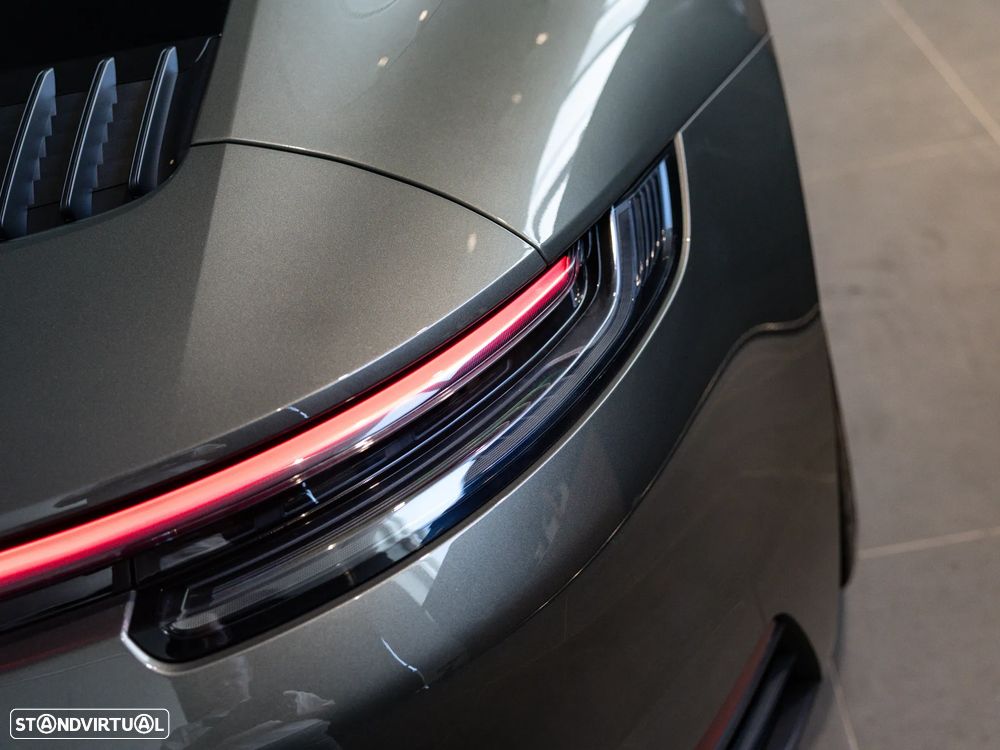 Porsche 911 (992) Carrera 4 GTS PDK - 15