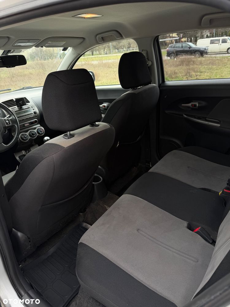 Toyota Urban Cruiser 1.4 D-4D Sol 4x4 EU5 - 13