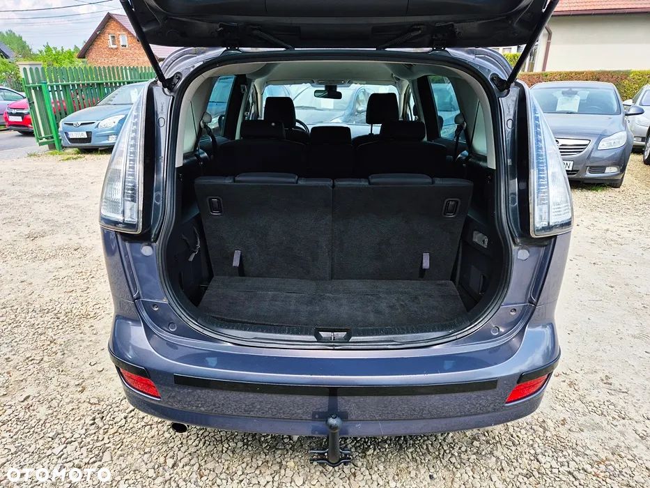 Mazda 5 1.8 Exclusive + - 32