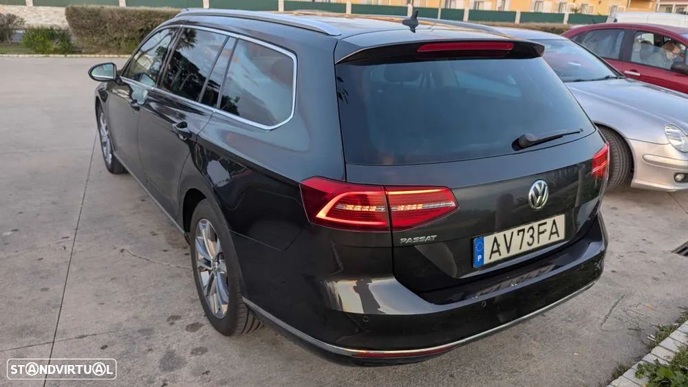 VW Passat Variant 1.6 TDI Highline DSG - 2