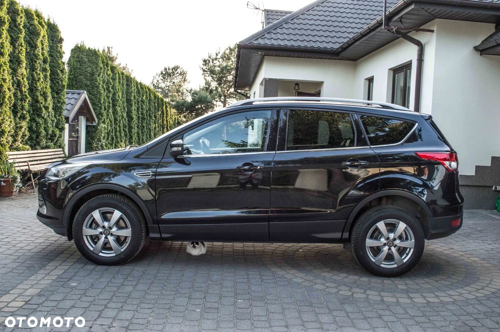 Ford Kuga 2.0 TDCi 2x4 Titanium - 5