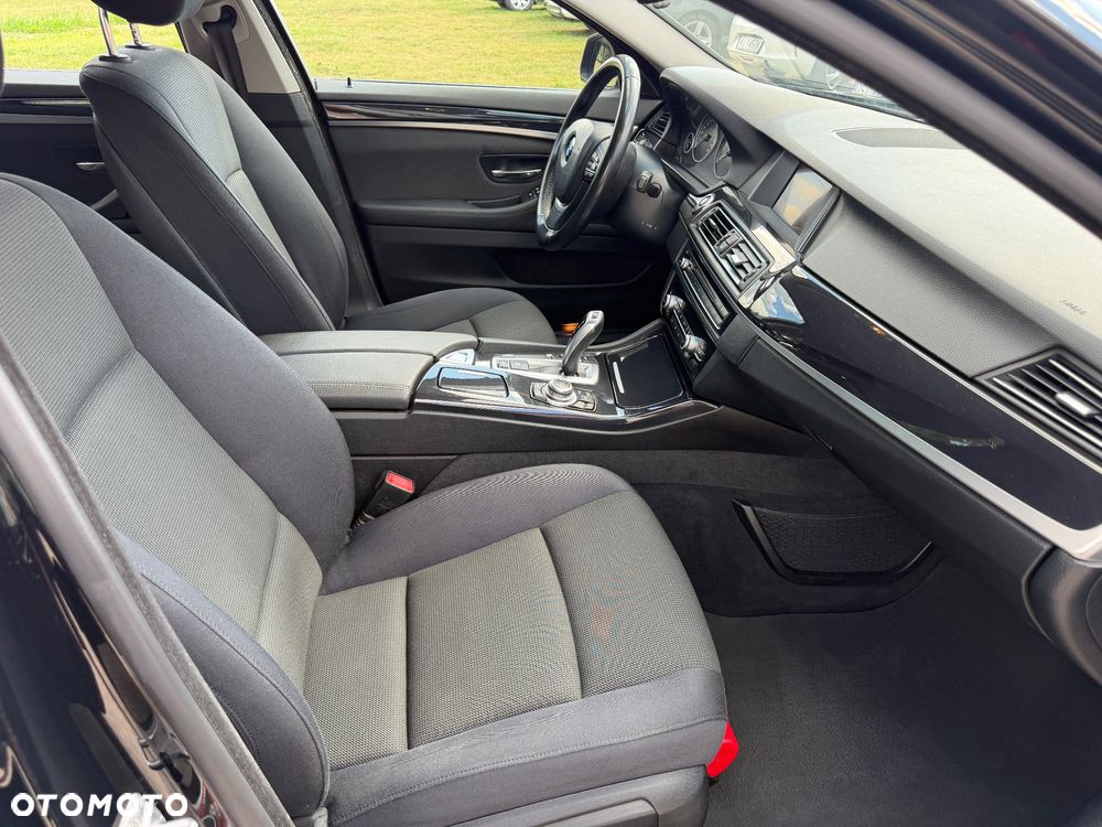 BMW Seria 5 - 29