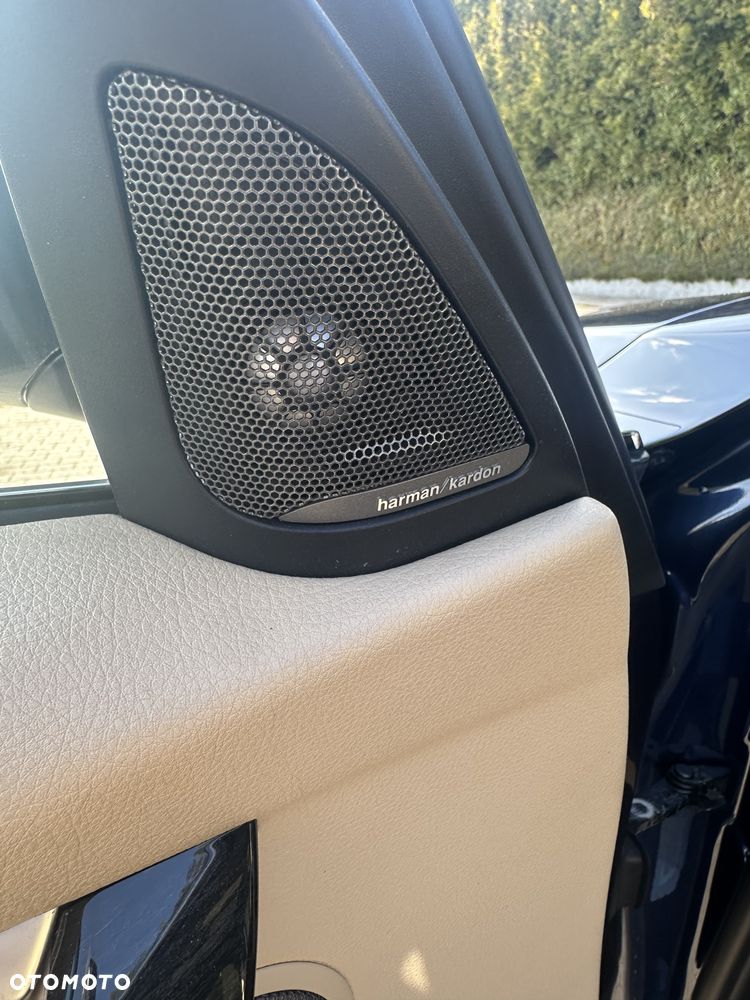 BMW Seria 3 328i Luxury Line - 17