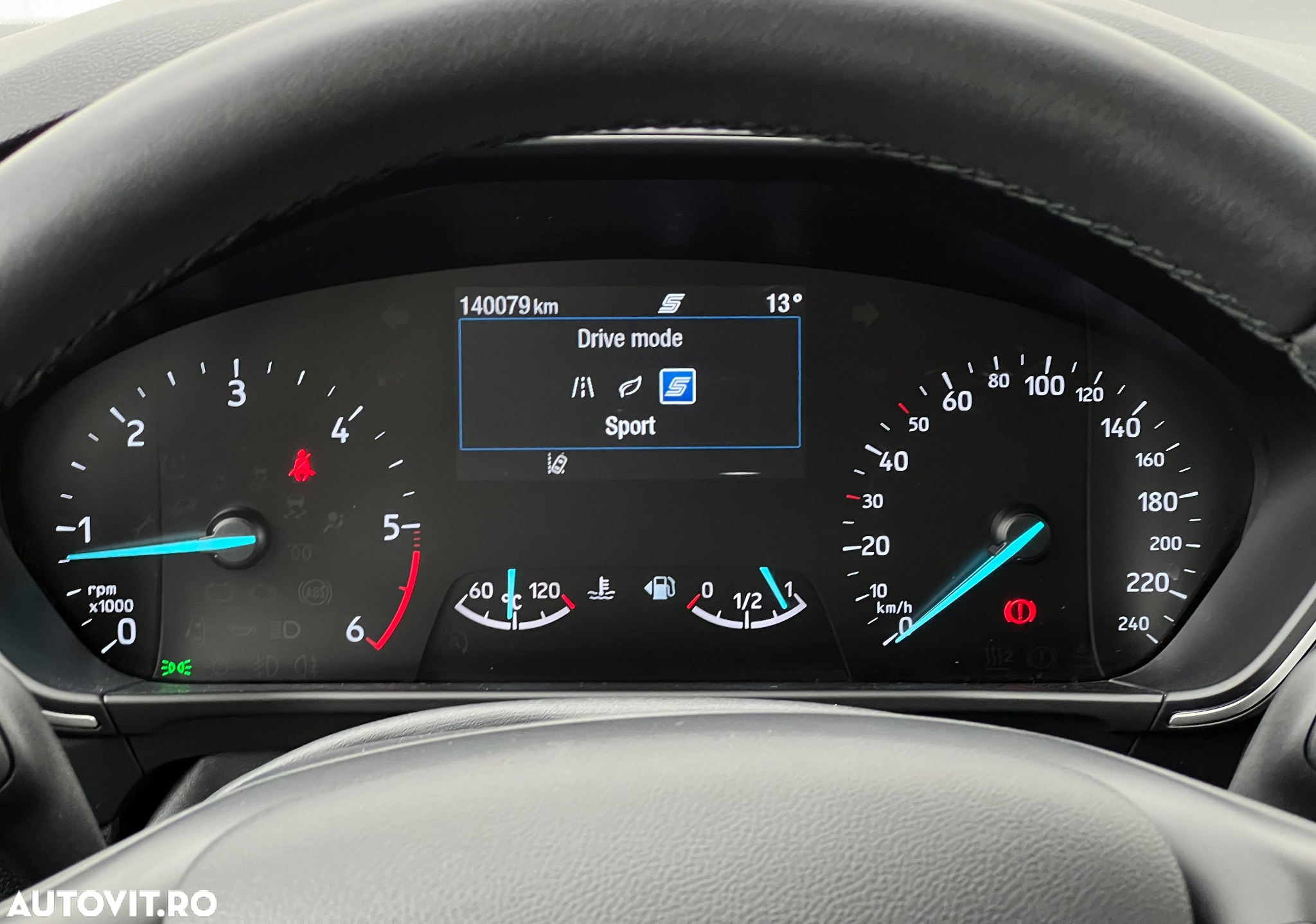Ford Focus Turnier 1.5 EcoBlue Start-Stopp-System COOL&CONNECT DESIGN - 26