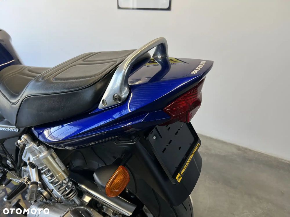 Suzuki GSX - 18