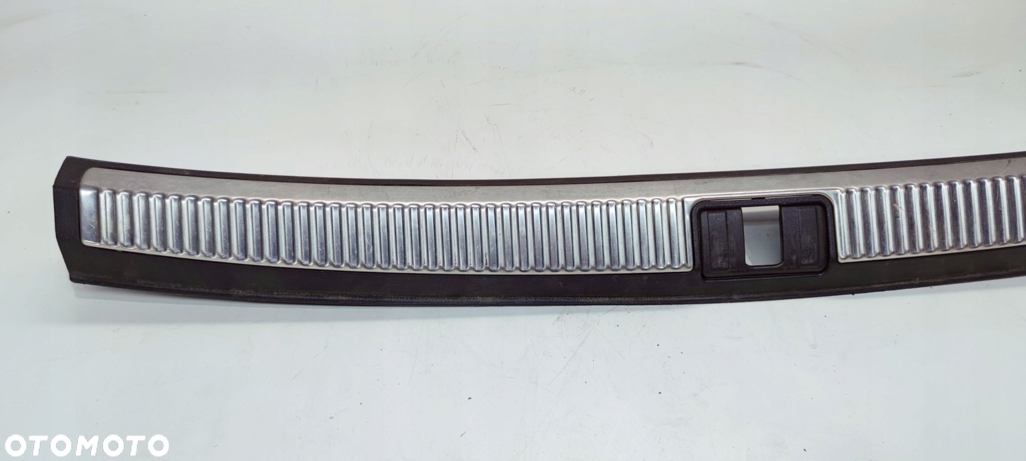 OSŁONA PROGU BAGAŻNIKA AUDI A4 B7 AVANT 8E9864483C CZARNA - 3
