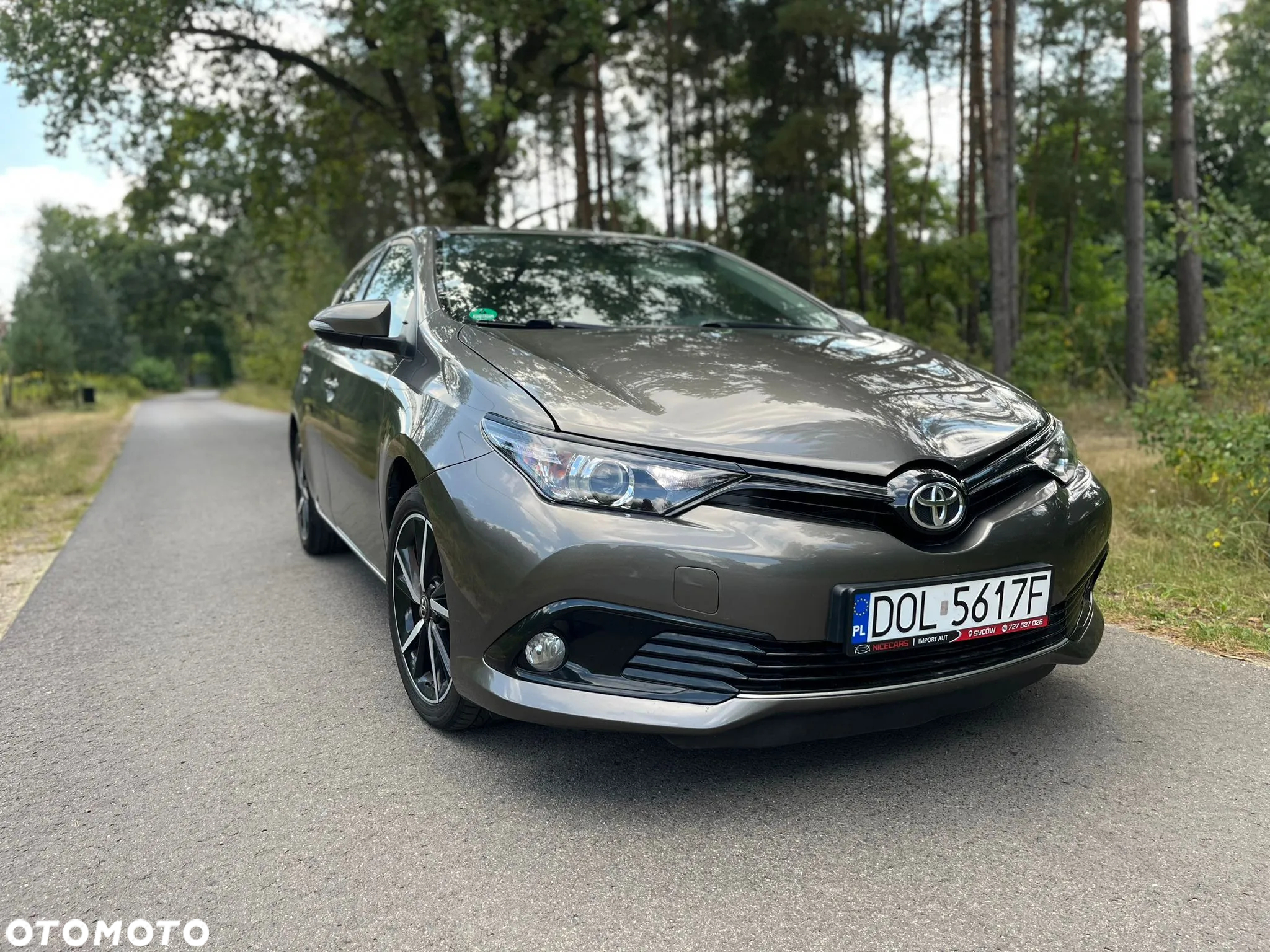 Toyota Auris 1.2 T Premium MS - 3