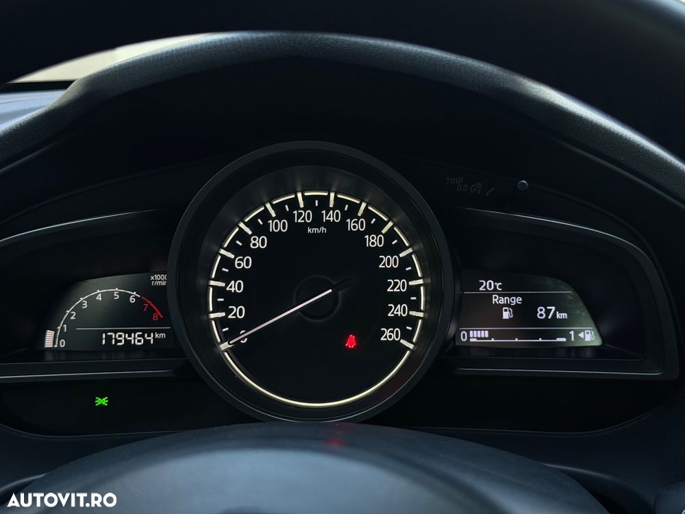Mazda 3 - 8