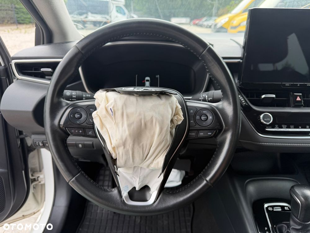 Toyota Corolla 1.8 Hybrid Comfort - 23