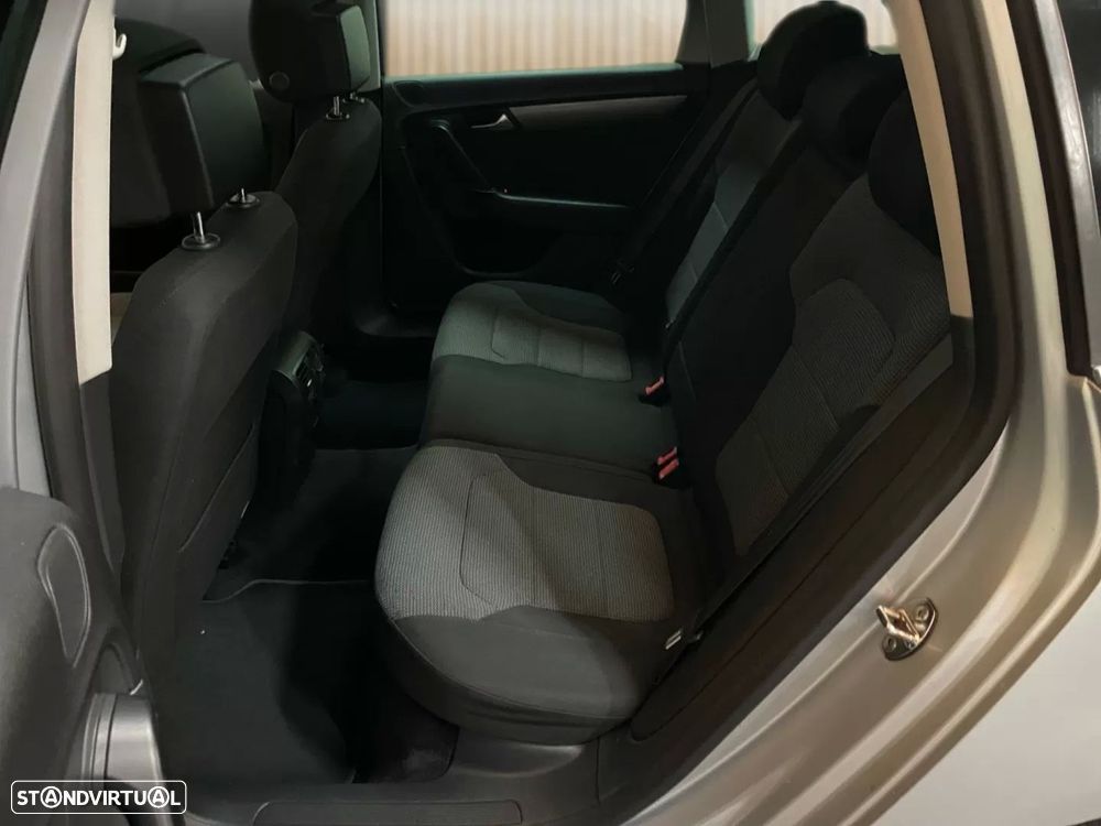 VW Passat Variant 1.6 TDI BlueMotion Comfortline - 18