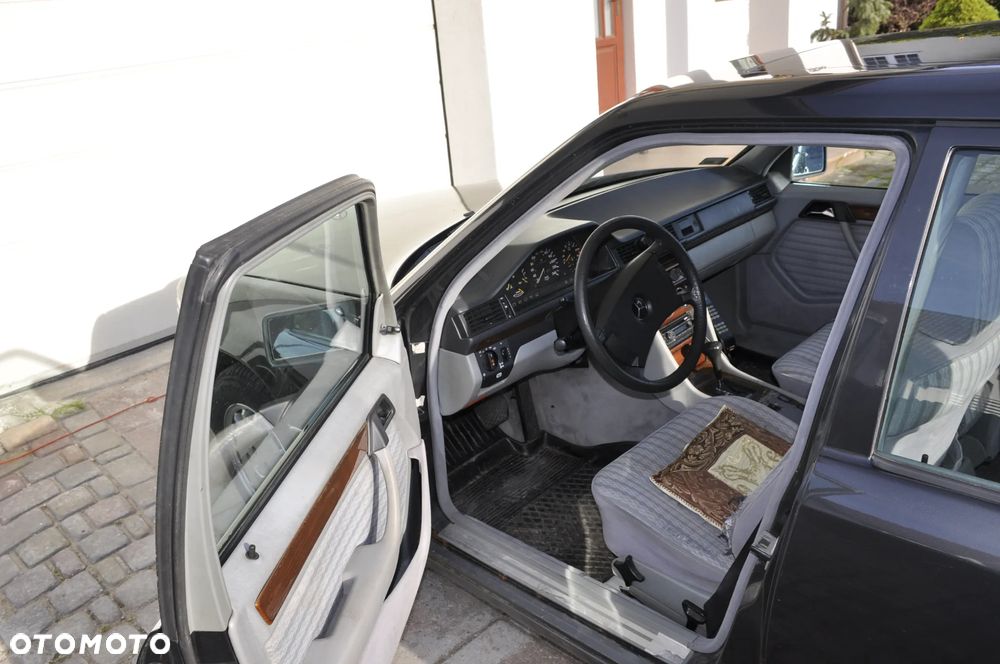 Mercedes-Benz W124 (1984-1993) - 6