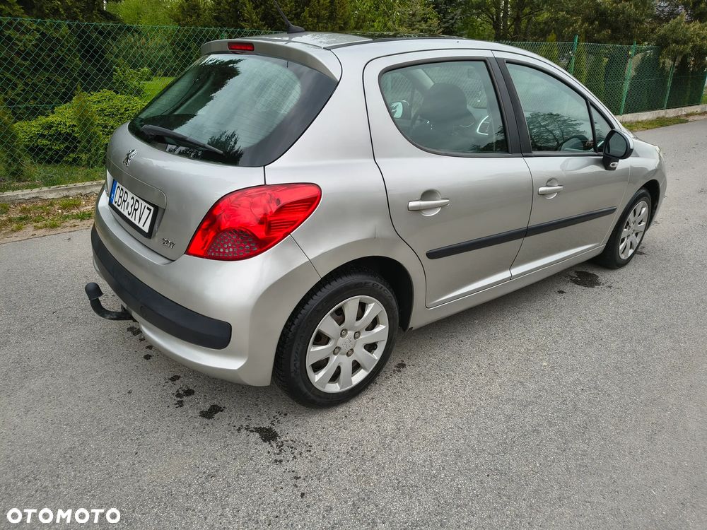 Peugeot 207 1.4 16V Presence - 5