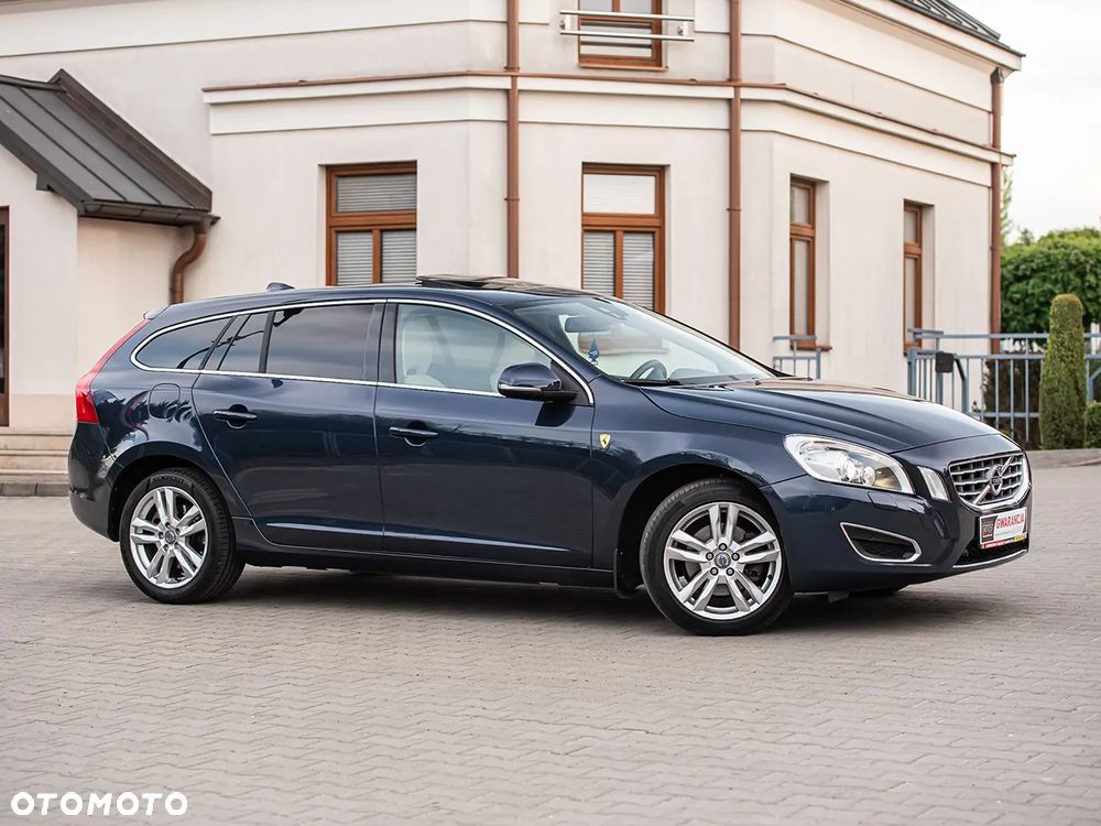 Volvo V60 D3 Summum - 4