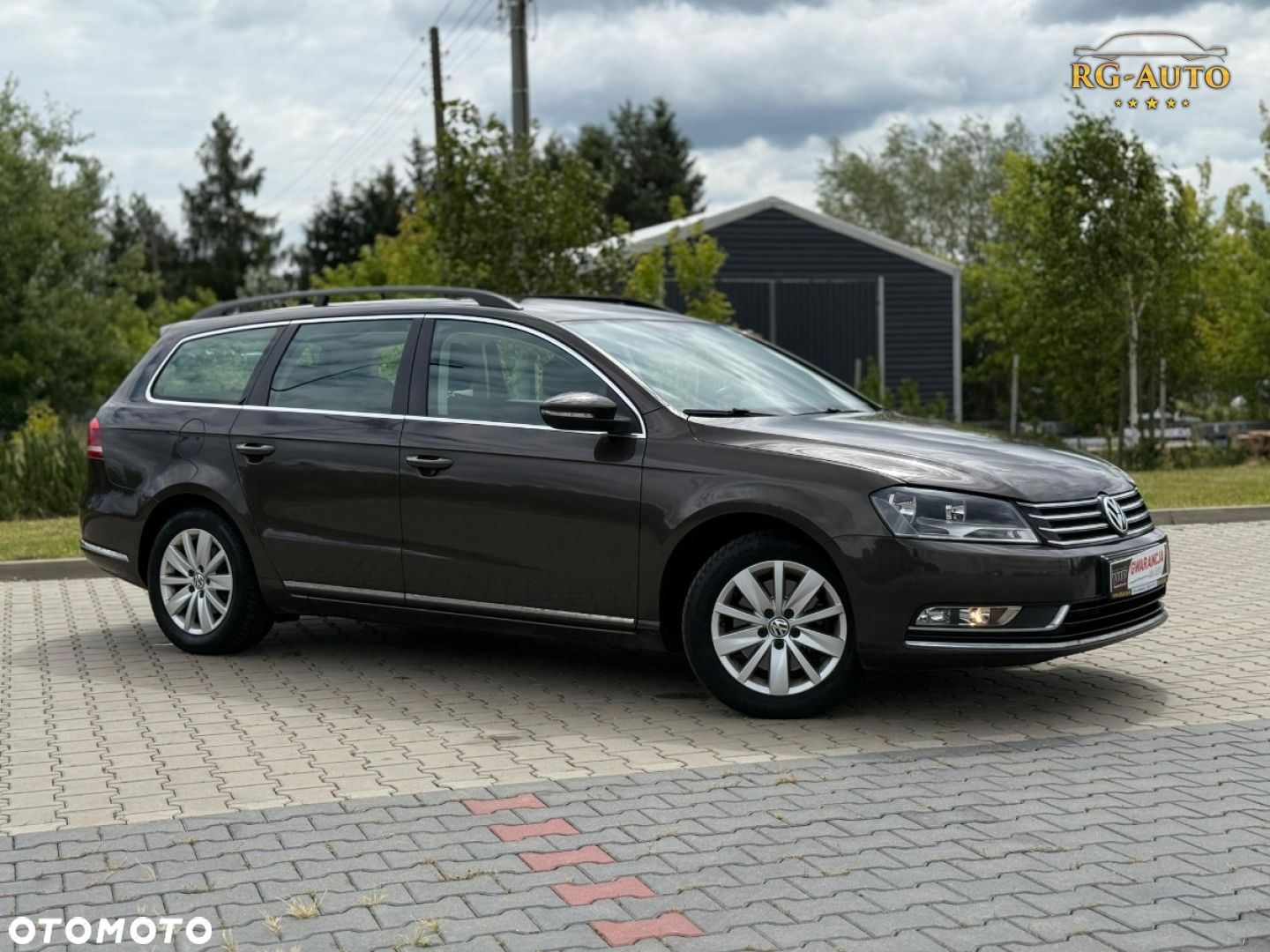 Volkswagen Passat - 4