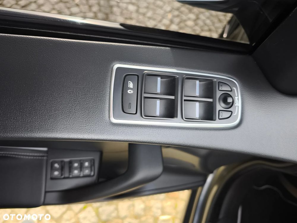 Jaguar F-Pace AWD SVR - 21