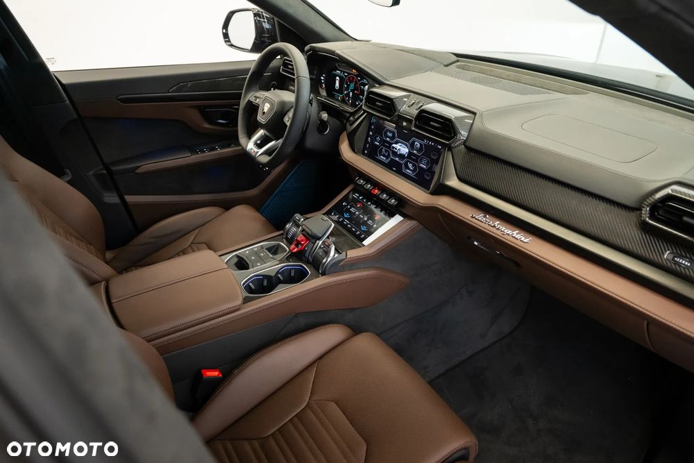 Lamborghini Urus - 8