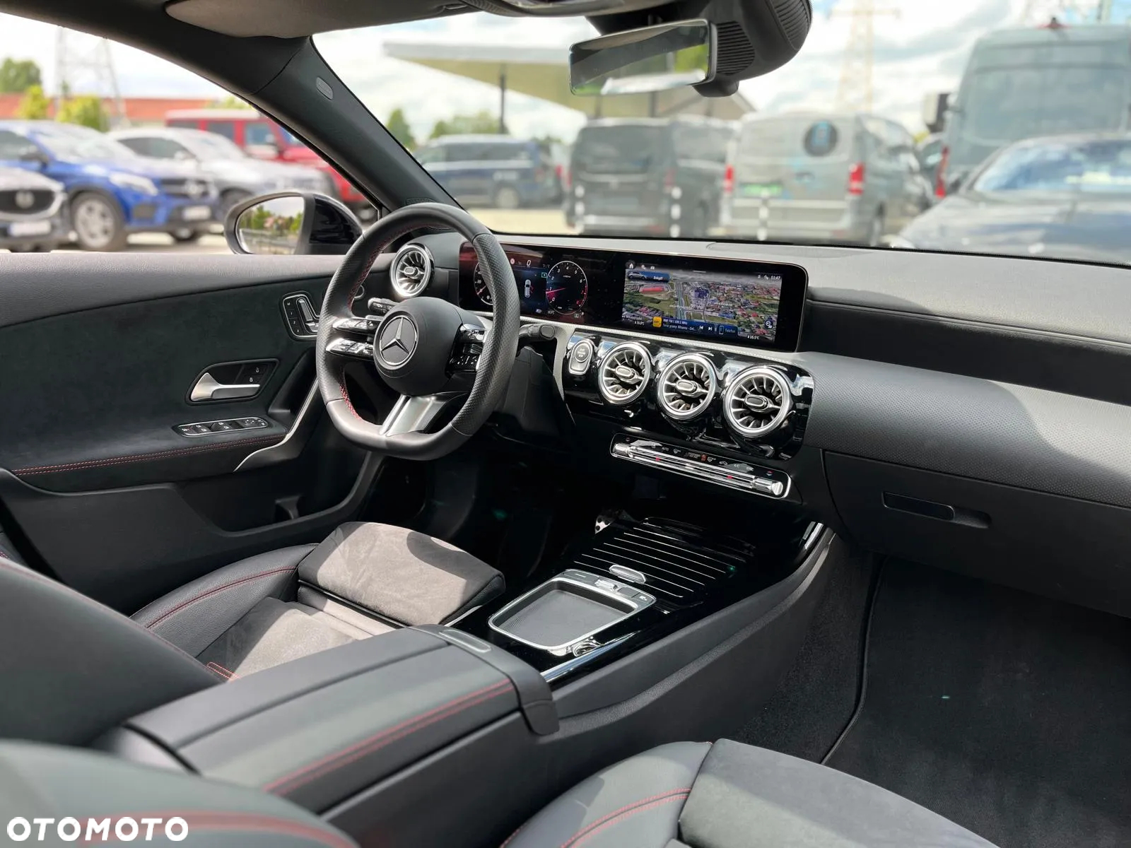 Mercedes-Benz Klasa A 220 4-Matic AMG Line 8G-DCT - 24