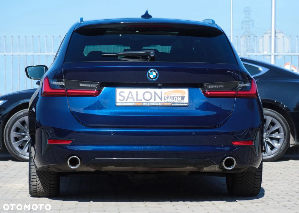 BMW Seria 3 320e Sport Line - 9