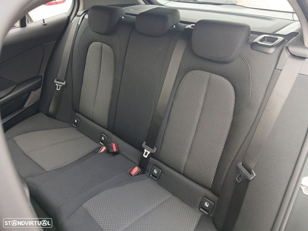 BMW 116 d Corporate Edition Auto - 11