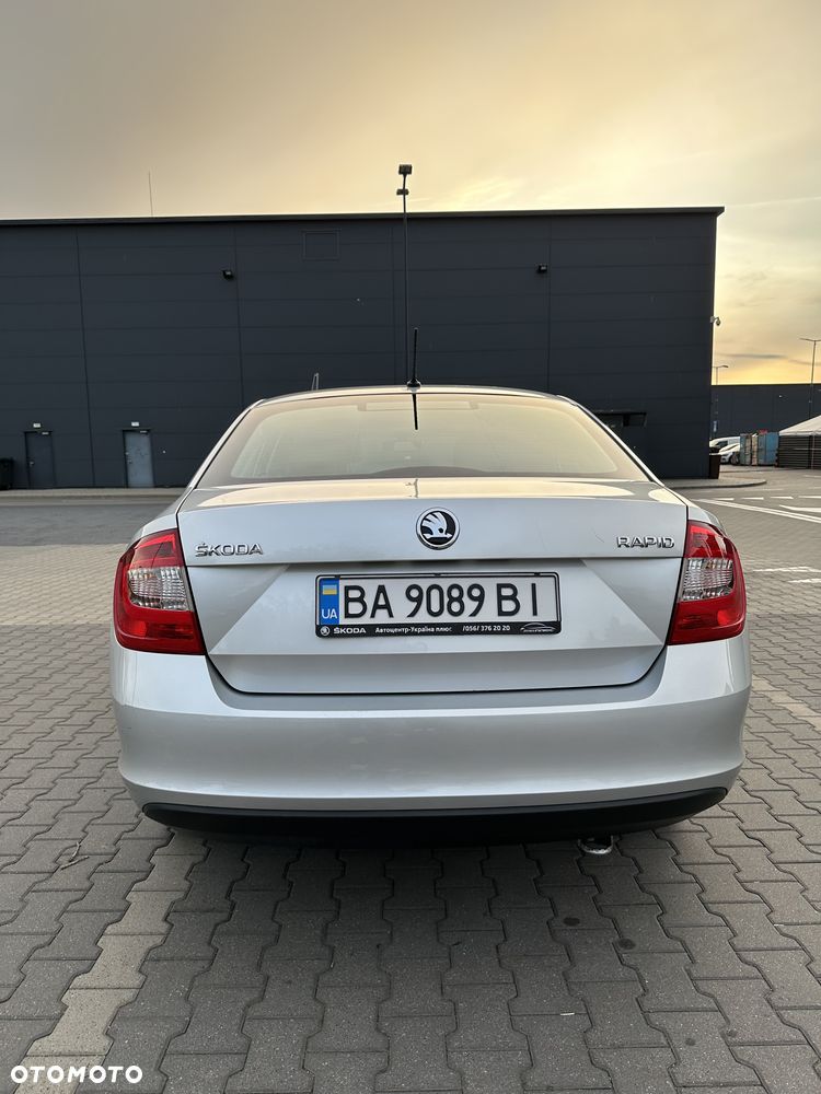 Skoda RAPID - 7