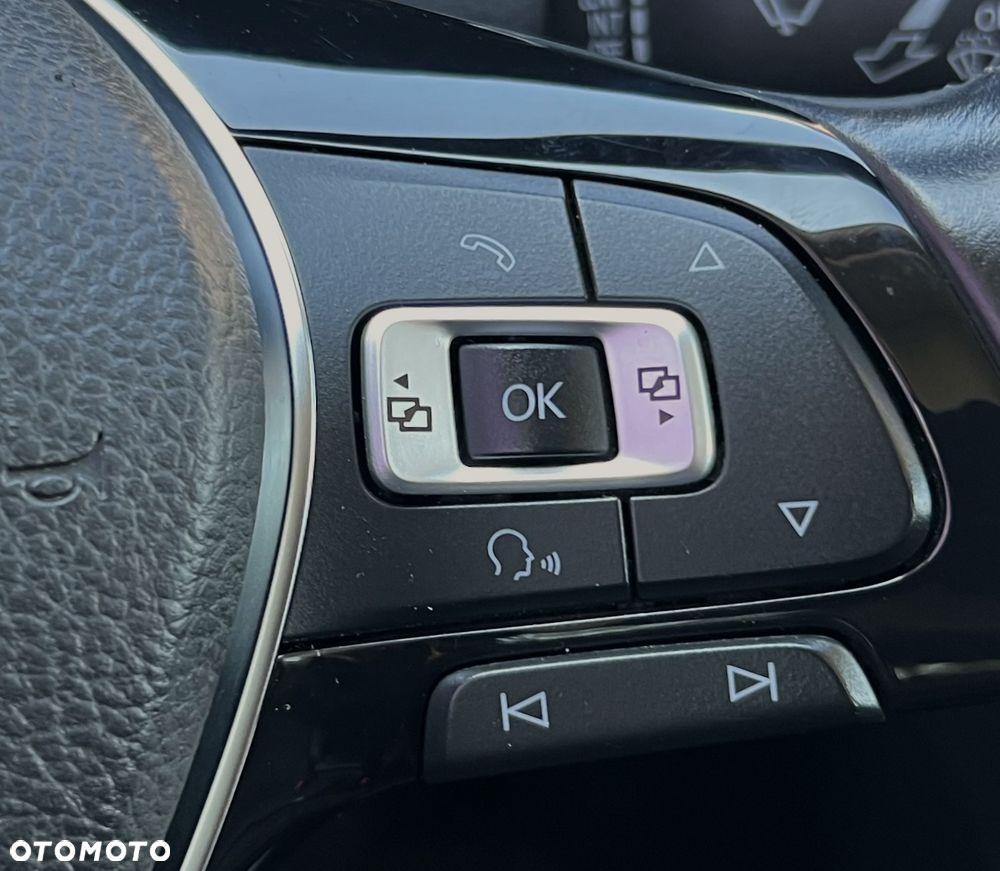 Volkswagen Passat 2.0 TDI BMT Highline - 26