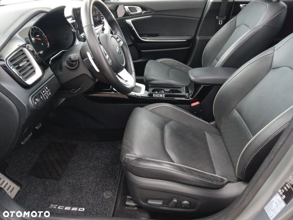 Kia XCeed - 14