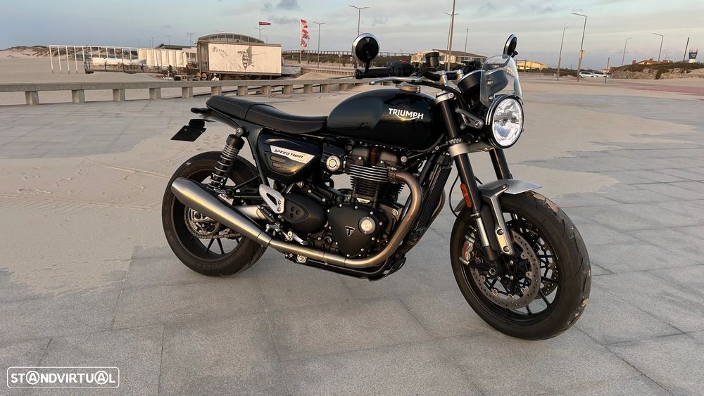 Triumph Speed Twin 1200cc Bonneville (2nd Gen) - 2