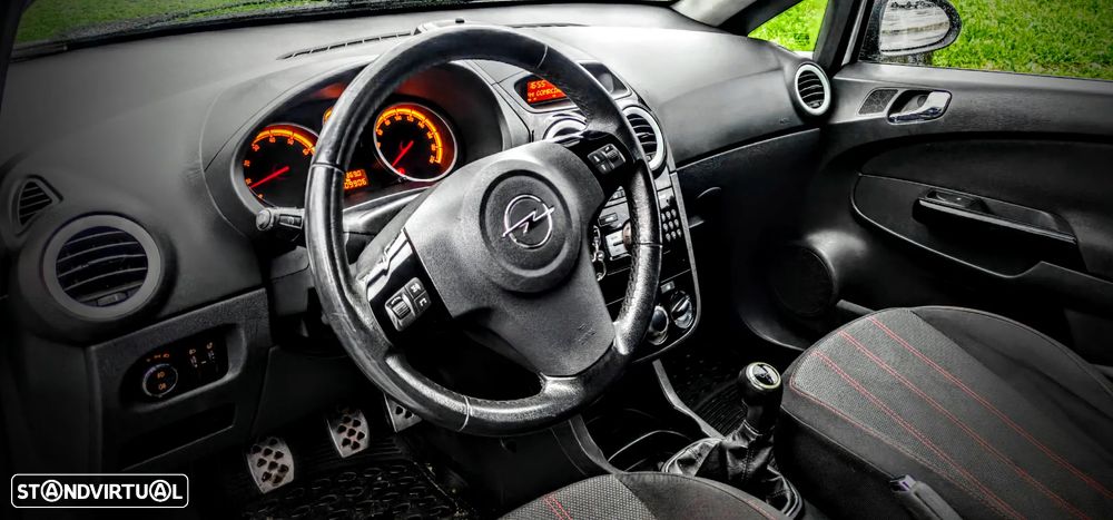 Opel Corsa 1.2 Black Edition 129g - 15