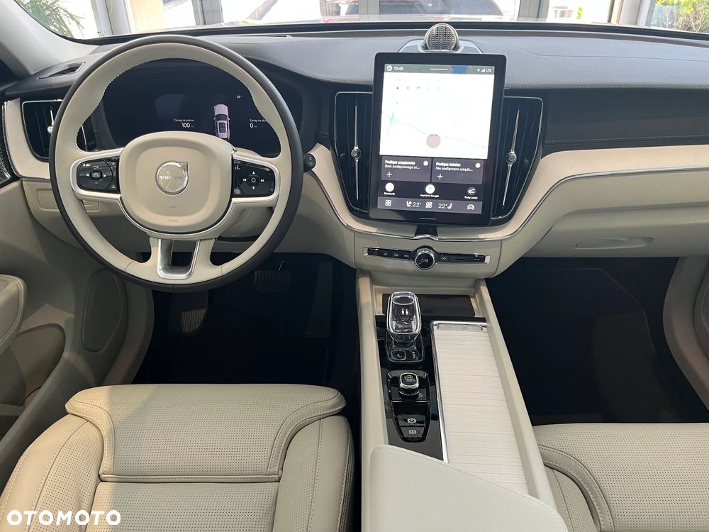 Volvo XC 60 T6 Plug-In Hybrid AWD Ultra Dark - 12