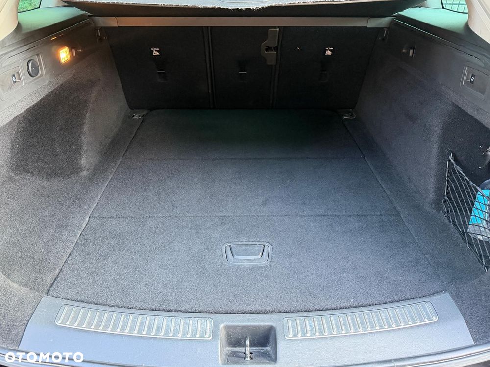 Opel Insignia - 30