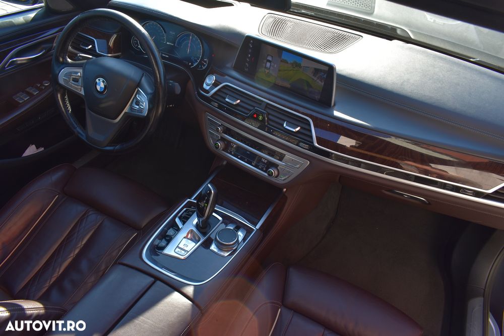 BMW Seria 7 740e iPerformance - 16