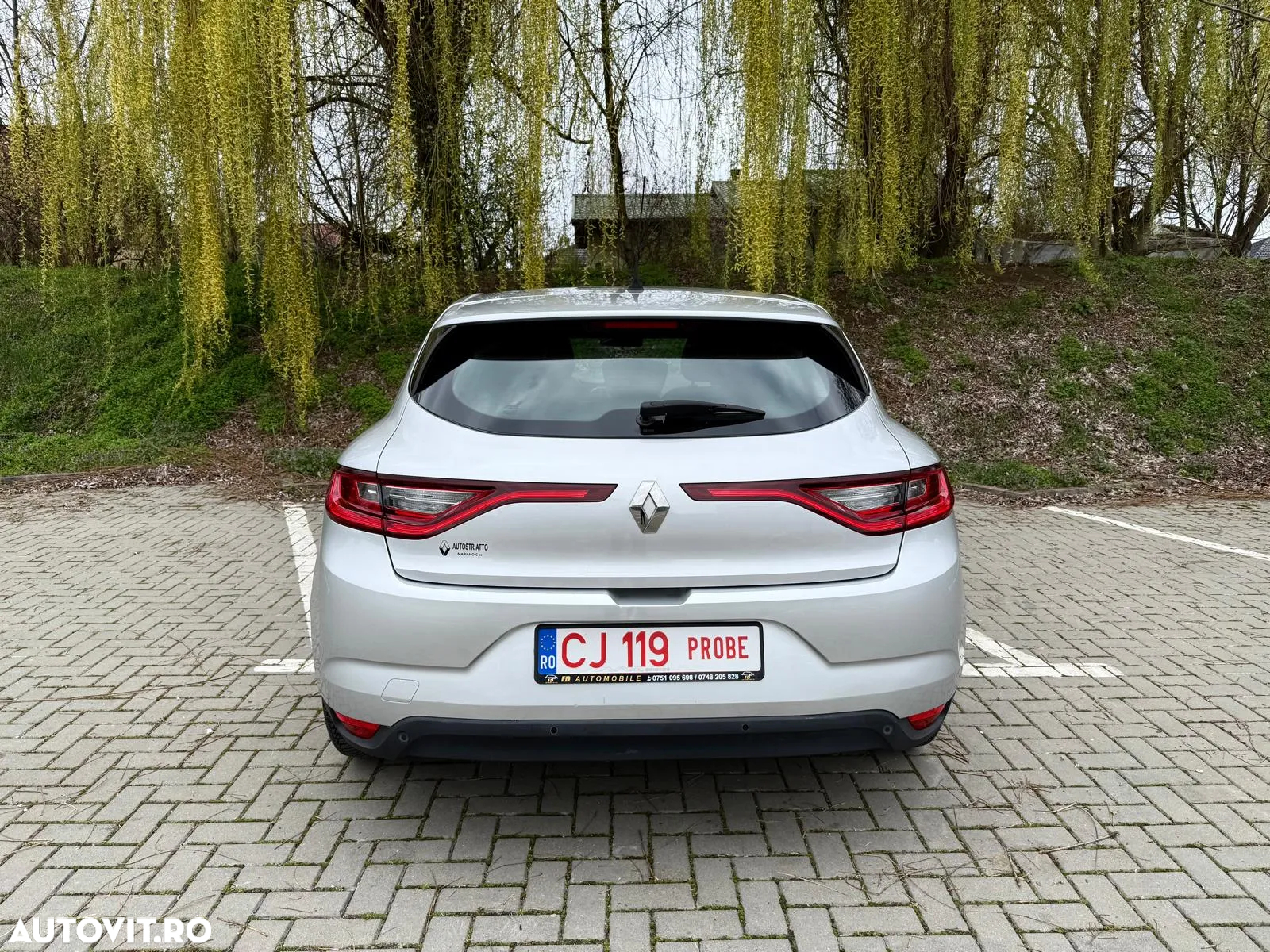 Renault Megane ENERGY dCi EDC Zen - 9