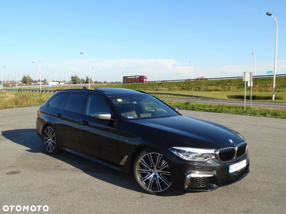 BMW Seria 5 M550d xDrive Touring - 9
