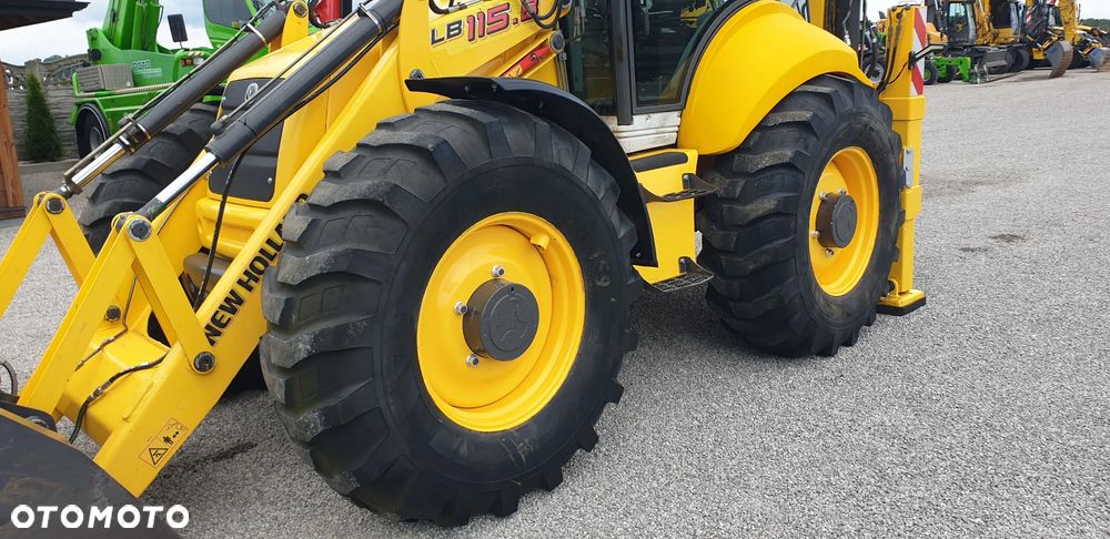 New Holland LB115B rok 2006 łyżka skarpowa hydr. + do kopania na dżojstikach - 27