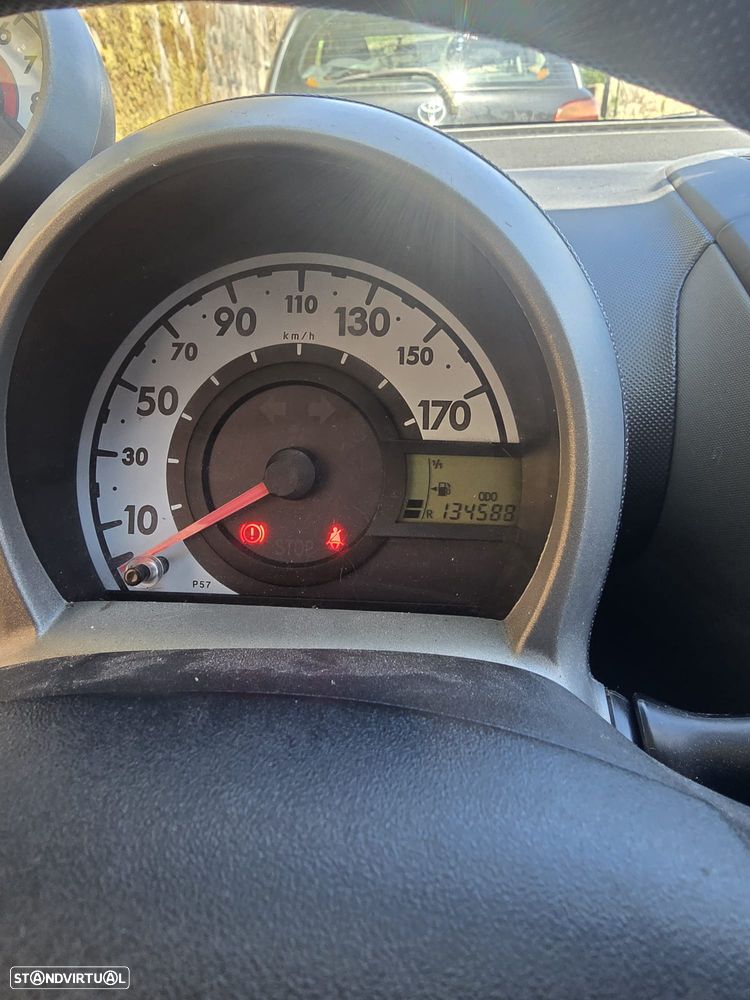 Toyota Aygo 1.0 - 2