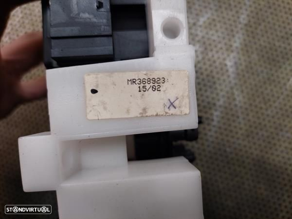 Comutador / Manete (Luzes/Piscas/Escovas/Fita) Mitsubishi Carisma Três - 4