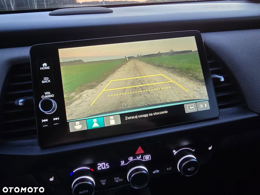 Honda Jazz 1.5 i-MMD Executive Crosstar (Czarny Dach) - 21