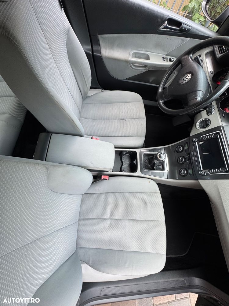 Volkswagen Passat 2.0TDI Highline DPF - 13