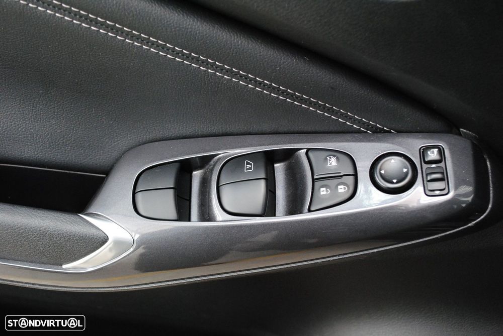 Nissan Juke 1.0 DIG-T N-Connecta - 32