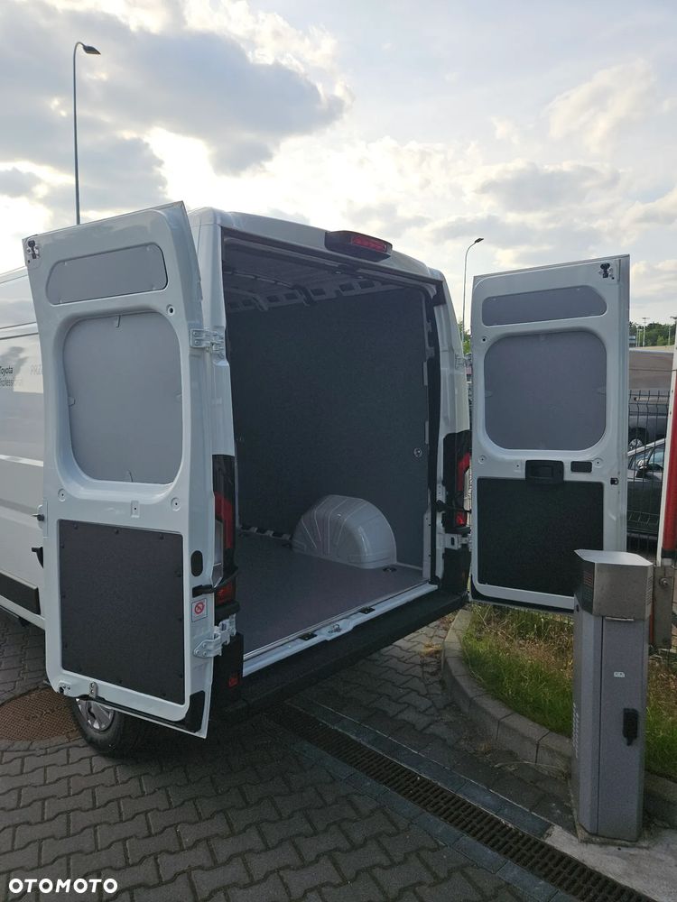 Toyota Proace MAX - 17