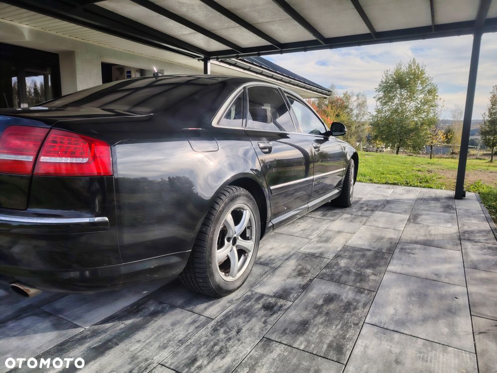 Audi A8 - 6
