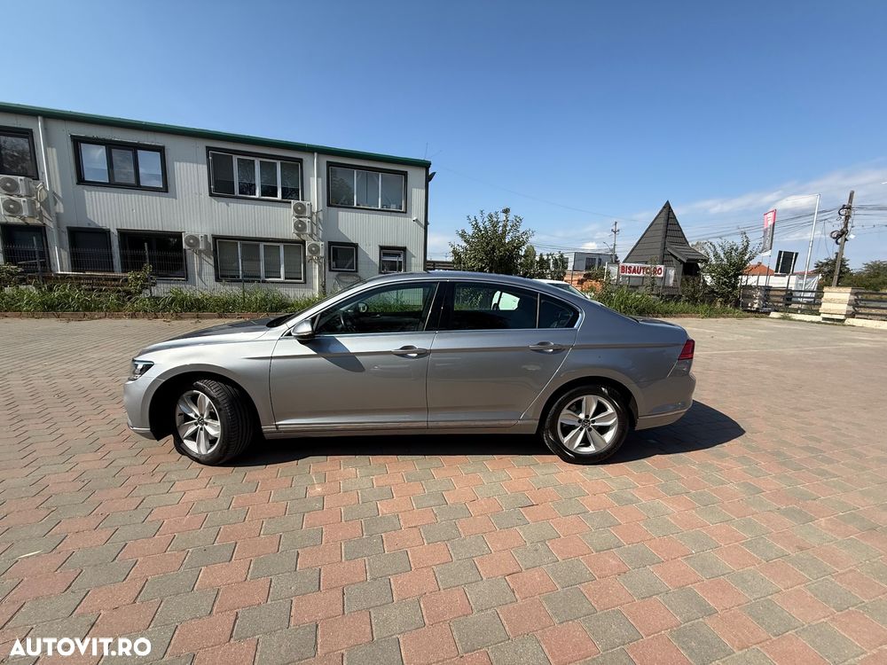 Volkswagen Passat 2.0 TDI DSG Highline - 8