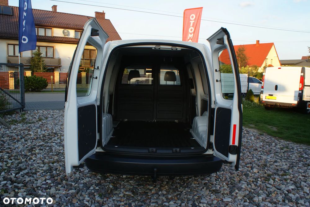 Volkswagen Caddy Maxi - 8