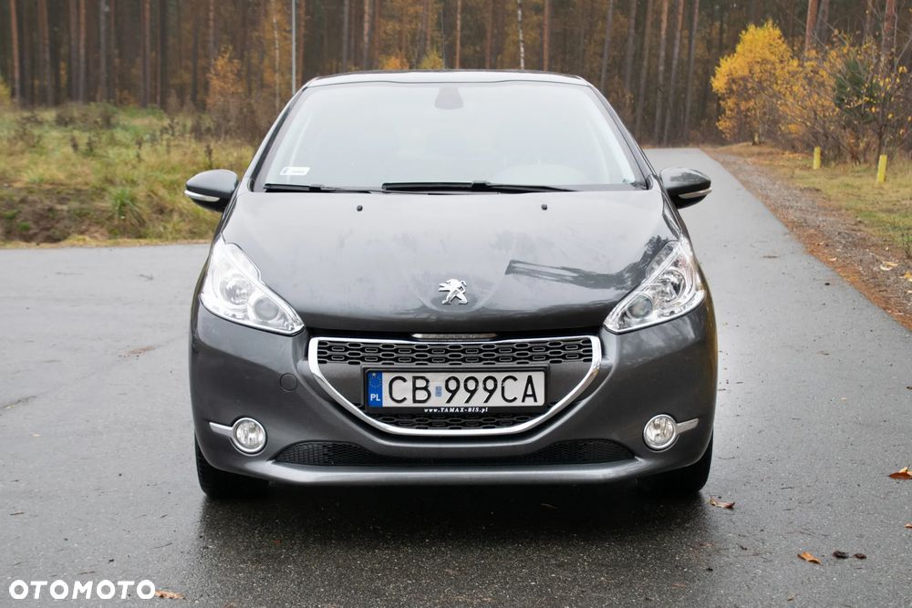 Peugeot 208 1.2 VTi Allure - 21